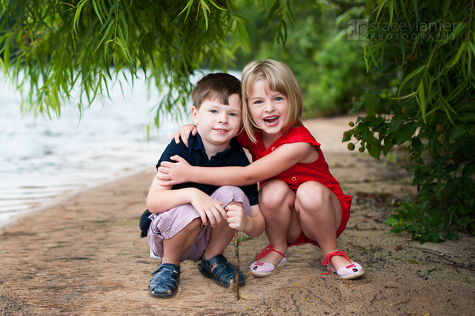 The “R” Twins at Jetton Park – Relaxed Lake Norman Child Photography